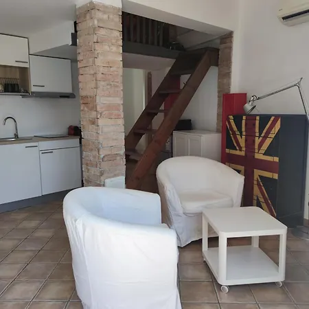 Monti Loft Al Colosseo Apartmán Řím